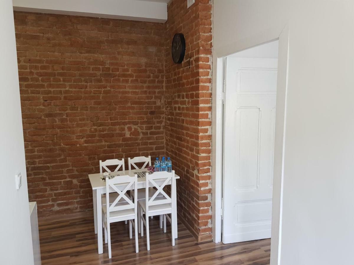 Apartament Nr 15 - 2 Pokoje Z Prywatnymi Lazienkami Centrum Poznan Exterior photo